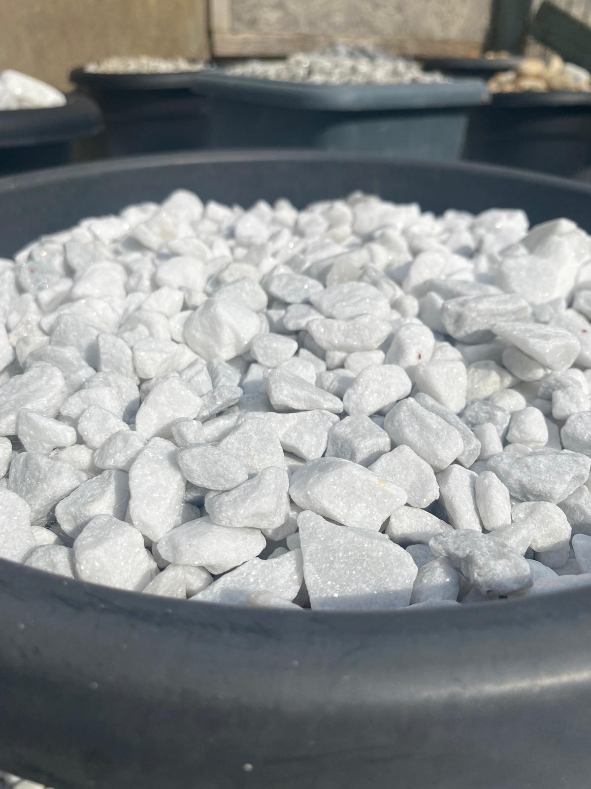 White spar granite stone 14mm 20kg