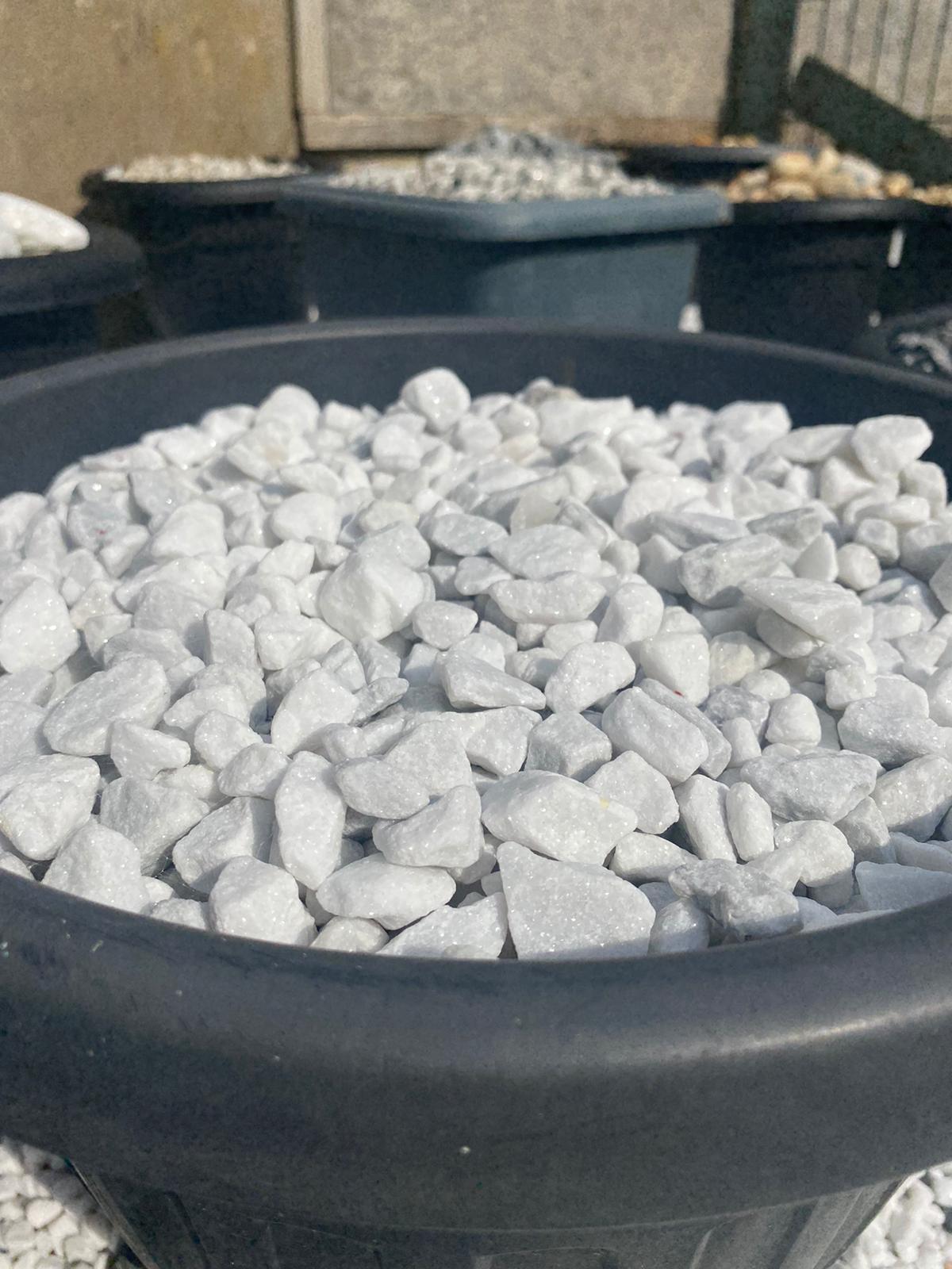 White spar granite stone 14mm 20kg